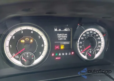 2019 Ram 1500 Classic Slt 4X2 6'4 Box z USA, uszkodzony, nr VIN 1C6RR6TT6KS697212